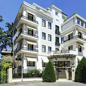 Hotel Lord Byron - Small Luxury Of The World, Rome
